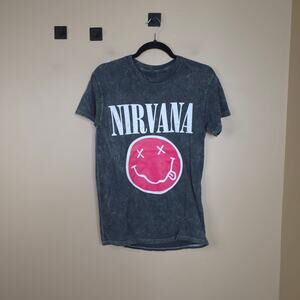 Nirvana Short Sleeve Live '93 Graphic Tee in Washed Grey Size S